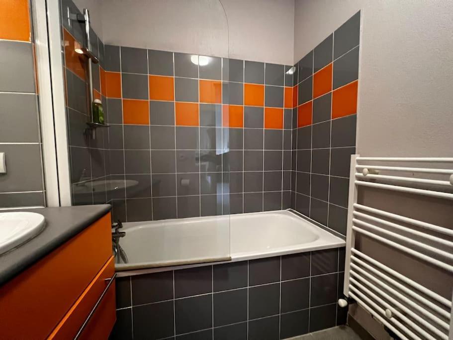 Apartament Le Sacramento Juvignac Zewnętrze zdjęcie